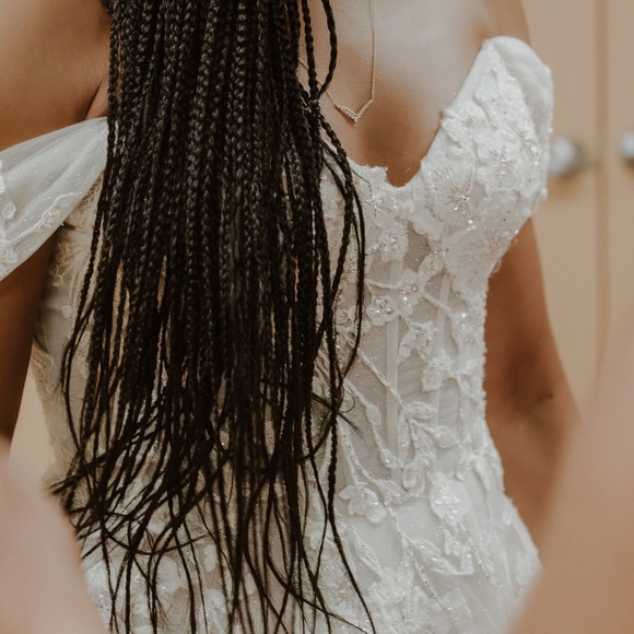 David’s Bridal Ivory Dress- Size 6 - Picture 1 of 9